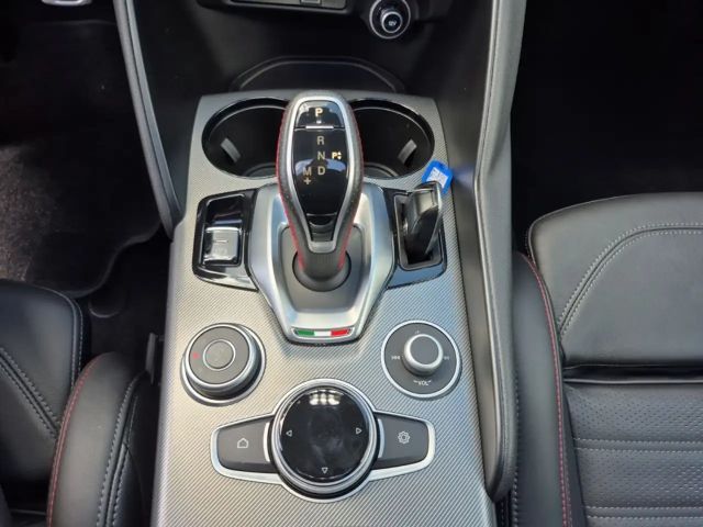 Alfa Romeo Giulia Q4