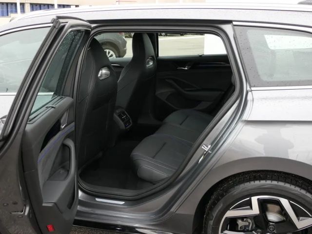 Volkswagen Passat DSG R-Line Variant