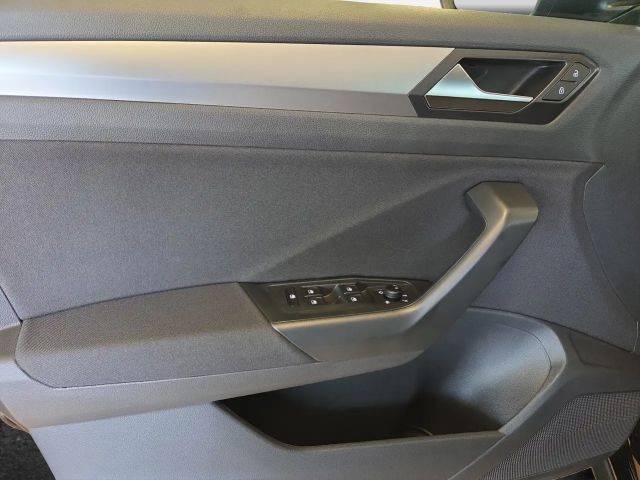 Volkswagen T-Roc 1.5 TSI DSG Life