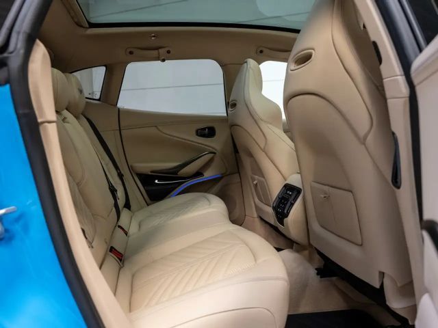 Aston Martin DBX 707 Elwood Blue Sandstorm