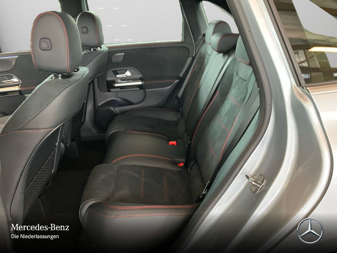 Mercedes-Benz B 220 4MATIC Sedan