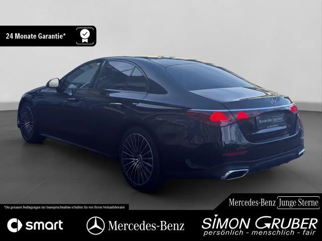 Mercedes-Benz E 220 AMG Line E 220 d Sedan