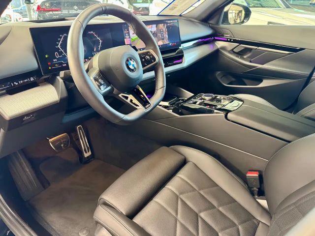 BMW 520 520d M-Sport Sedan