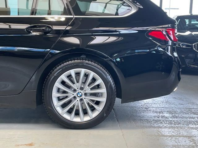 BMW 530 530e Sedan Touring