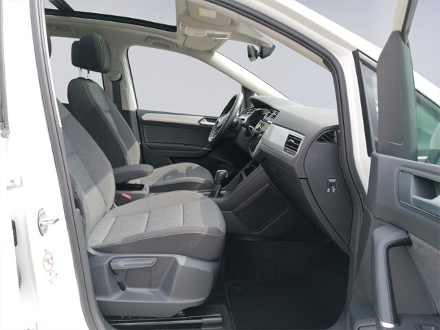 Volkswagen Touran 1.5 TSI DSG R-Line