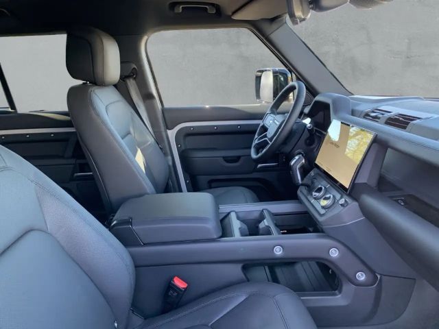 Land Rover Defender 110 Dynamic HSE