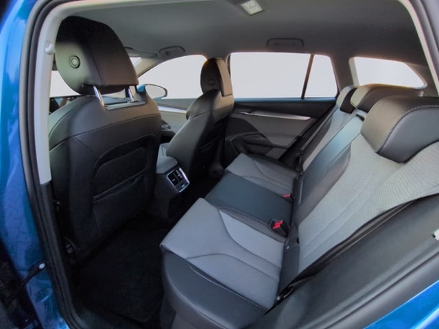 Skoda Enyaq KAMERA+AHK+NAVI+GRA