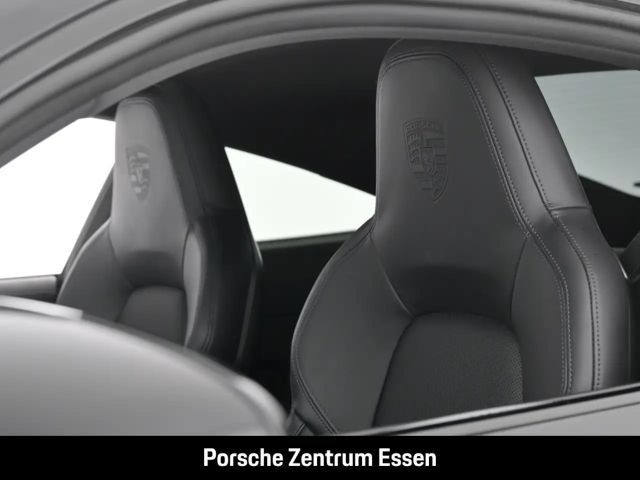 Porsche 992 Carrera Coupé GTS