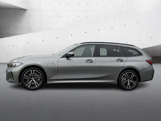 BMW 330 330e M-Sport Touring
