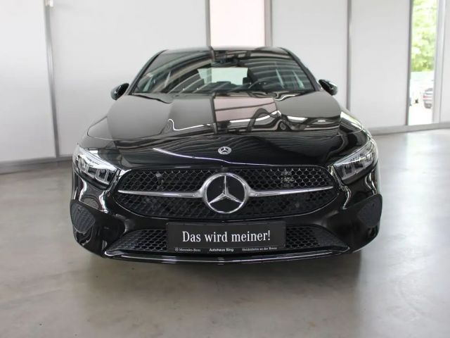 Mercedes-Benz A 200 Progressive