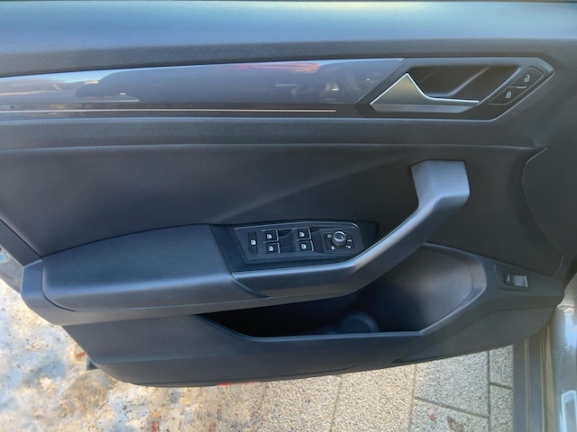 Volkswagen T-Roc 1.5 TSI DSG Sport