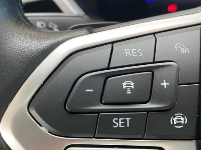 Volkswagen Touran 1.5 TSI DSG IQ.Drive