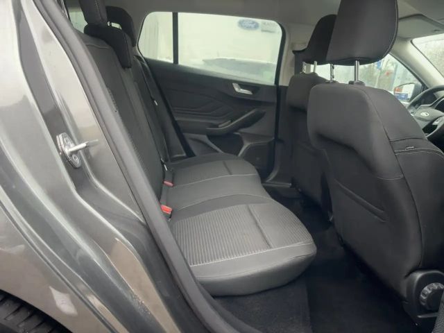 Ford Focus Titanium Wagon