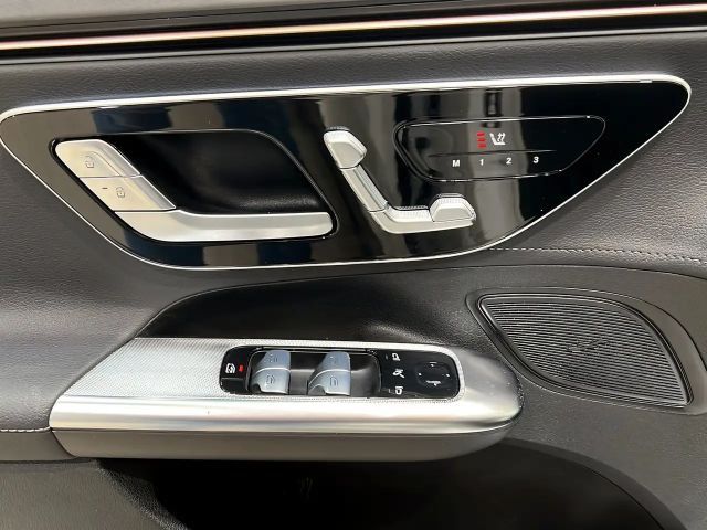 Mercedes-Benz EQE 300 AMG Line Sedan