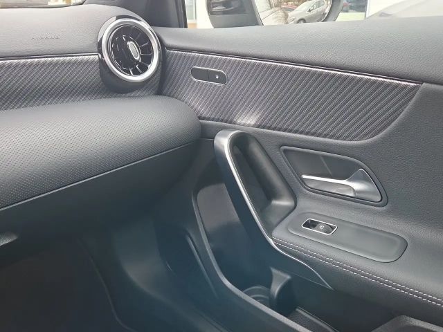 Mercedes-Benz A 200 Progressive