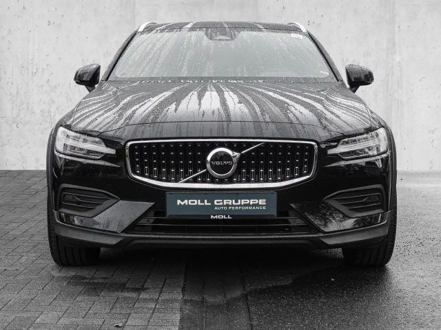 Volvo V60 Cross Country AWD Plus