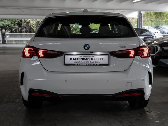 BMW 120 120i Sedan
