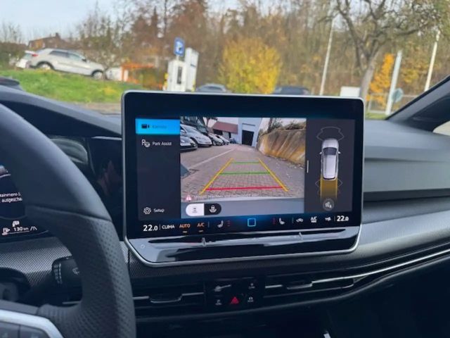 Volkswagen Golf 1.5 TSI R-Line