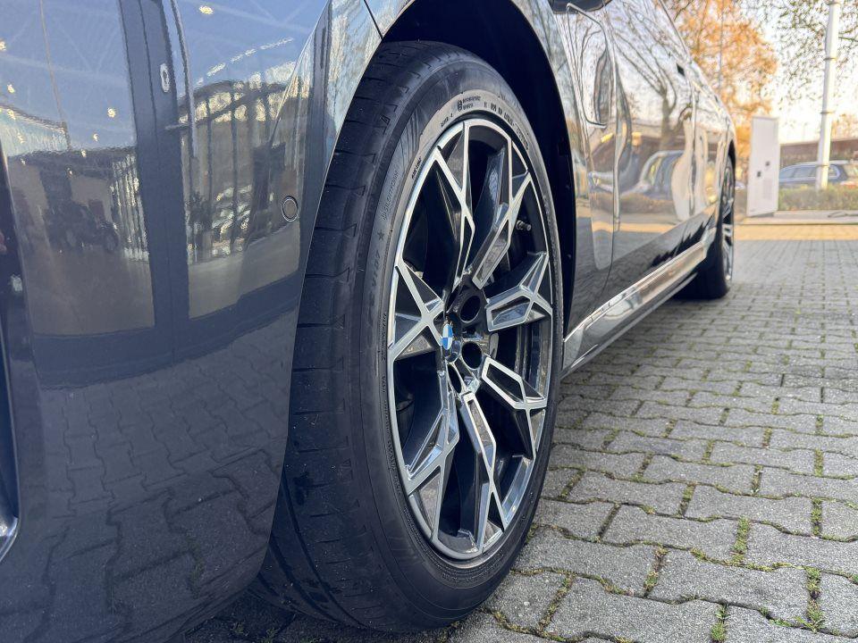 BMW 750 Sedan xDrive