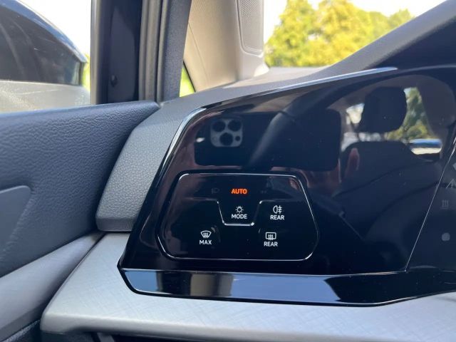 Volkswagen Golf 2.0 TDI Golf VIII Life Variant