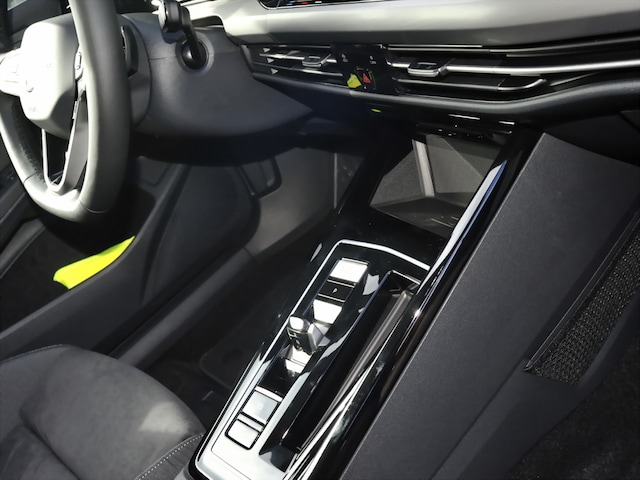 Volkswagen Golf Style Variant