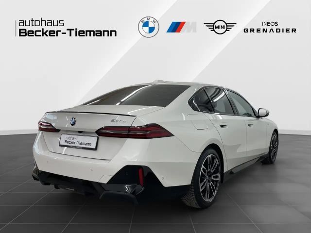 BMW 520 520d M-Sport Sedan