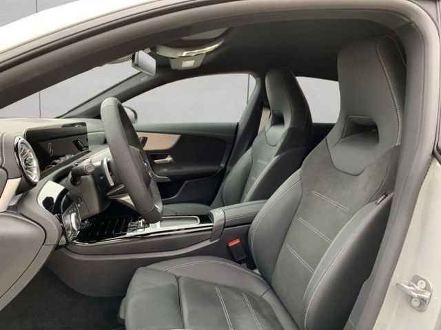 Mercedes-Benz CLA 200 CLA