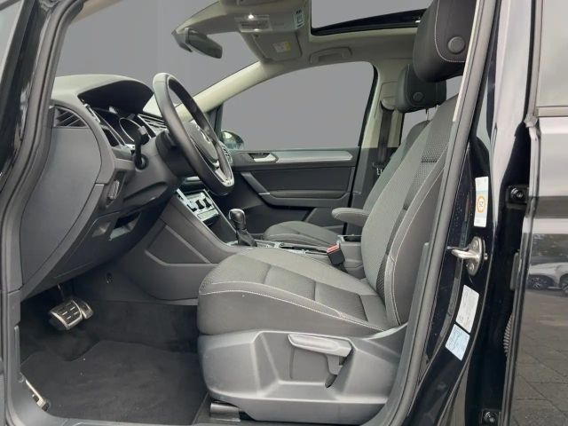 Volkswagen Touran 1.5 TSI DSG