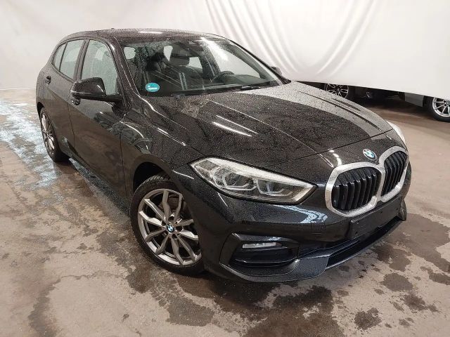 BMW 120 120i Sedan Sport Line