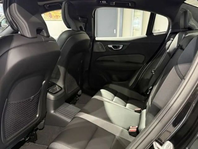 Volvo S60 AWD Dark Recharge Ultimate