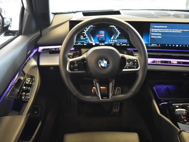 BMW 520 520d M-Sport Sedan