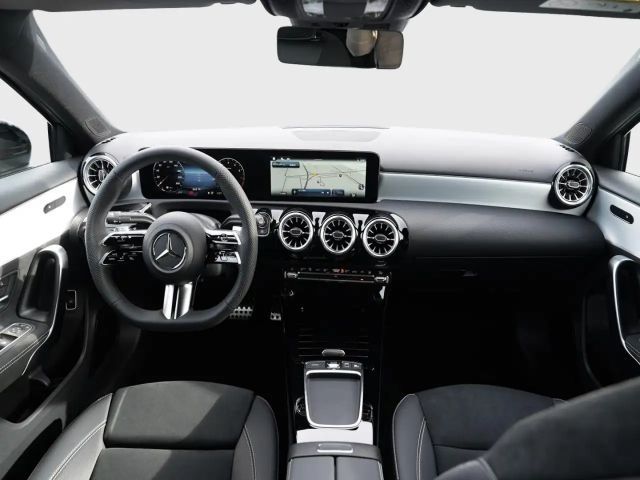 Mercedes-Benz A 200 AMG Line