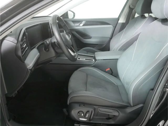 Volkswagen Passat 1.5 eTSI Business DSG