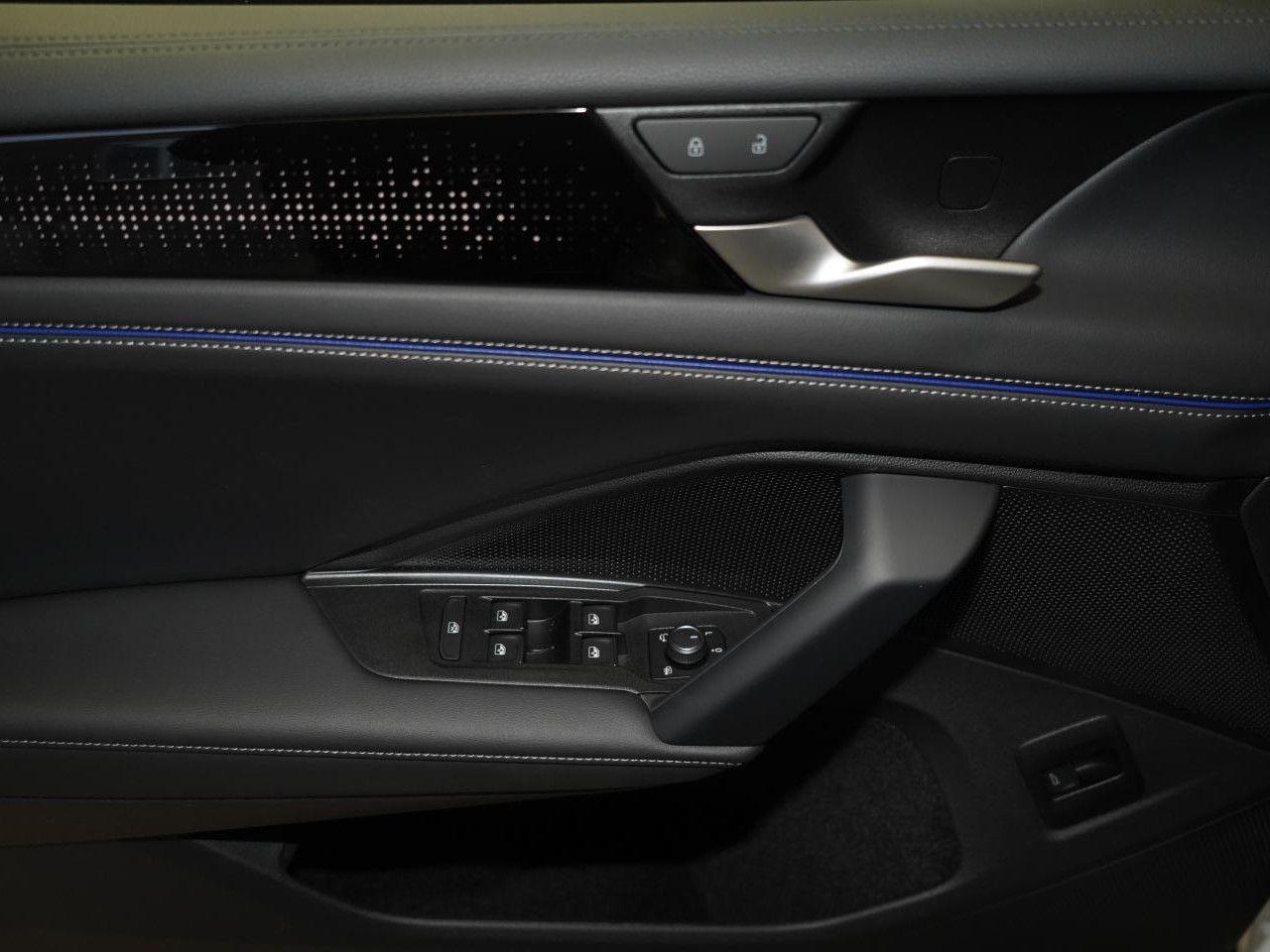 Volkswagen Tiguan DSG IQ.Drive R-Line Style