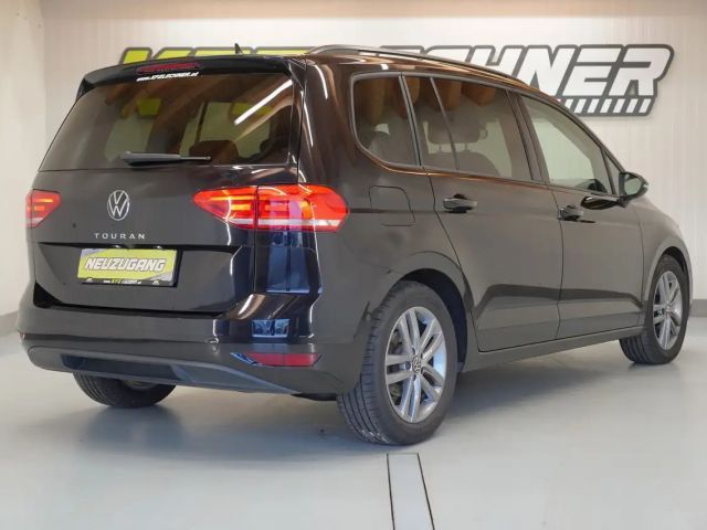 Volkswagen Touran 1.5 TSI DSG