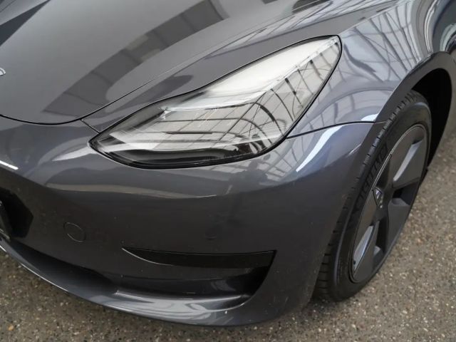 Tesla Model 3 Standard Range