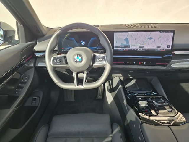 BMW 520 520i M-Sport Sedan