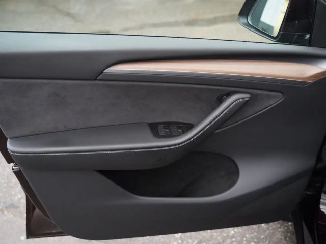 Tesla Model Y Performance