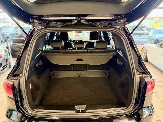 Mercedes-Benz GLB 220 AMG Line GLB 220 d