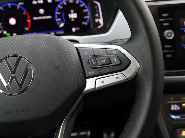 Volkswagen Touran 1.5 TSI DSG R-Line