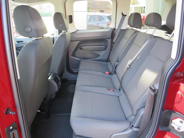 Volkswagen Caddy Combi