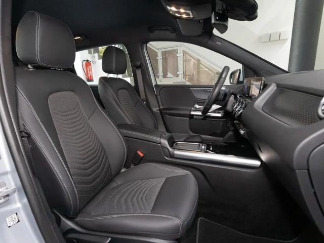 Mercedes-Benz B 200 W-Paket ParkAss. LED SpurH el.Heck LM KAM