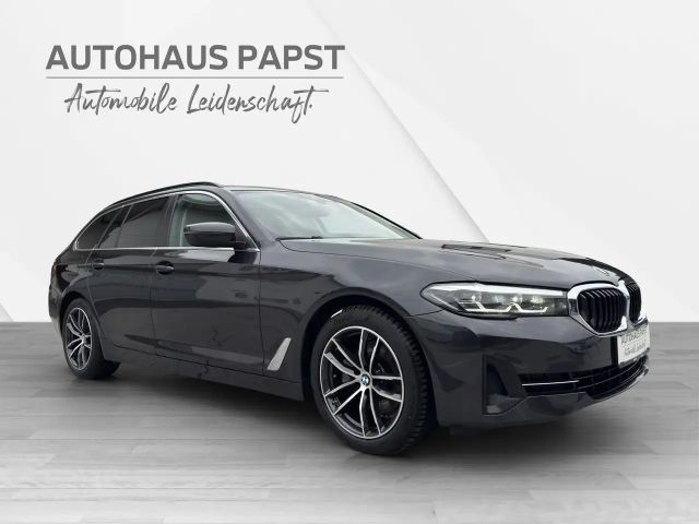 BMW 520 *** ALLRAD *** STANDHEIZUNG *** NP 74.500 *** -49%