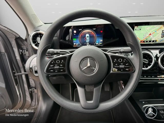 Mercedes-Benz A 250 A 250 e Style
