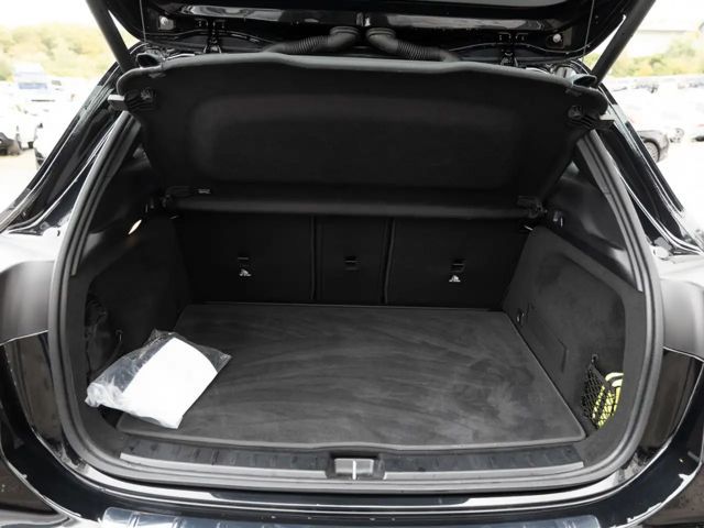 Mercedes-Benz GLA 180 Progressive