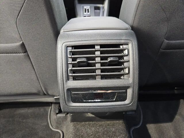 Volkswagen Golf 1.5 eTSI DSG Life