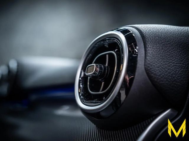 Mercedes-Benz C 200 AVANTGARDE Sedan