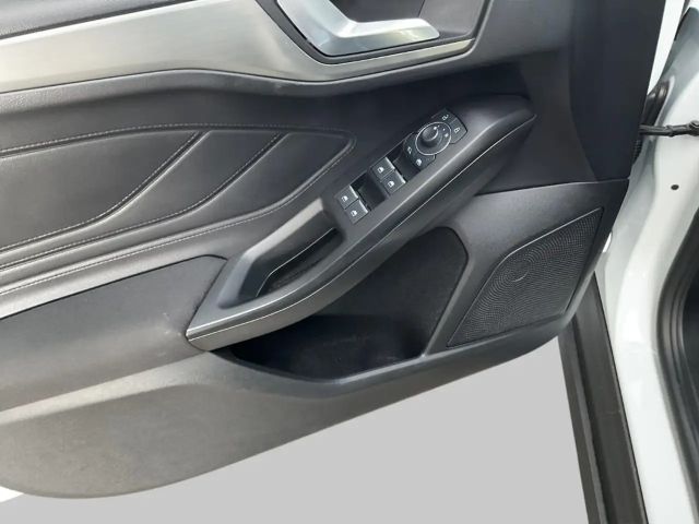 Ford Focus Titanium Wagon