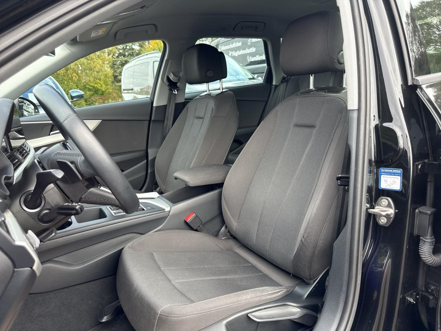 Audi A4 40 TFSI Avant S-Tronic