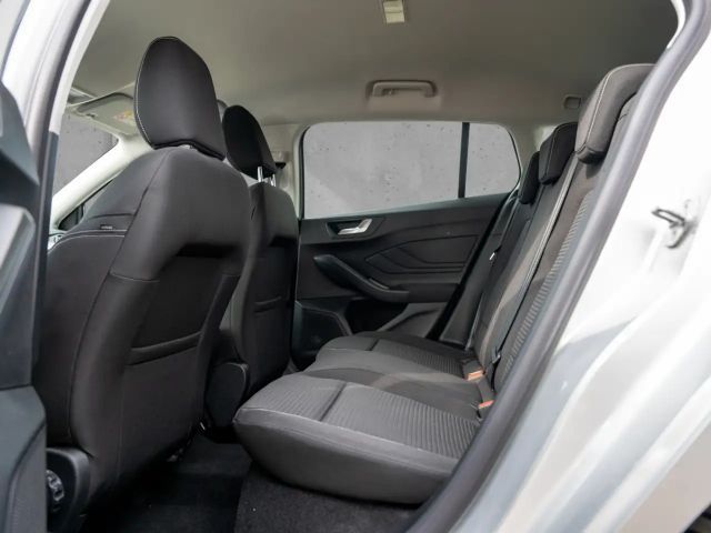 Ford Focus Titanium Wagon